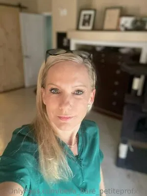 Bella Bare Petiteprofxxx OnlyFans Leaked Free Thumbnail Picture - #CjE23od4gR