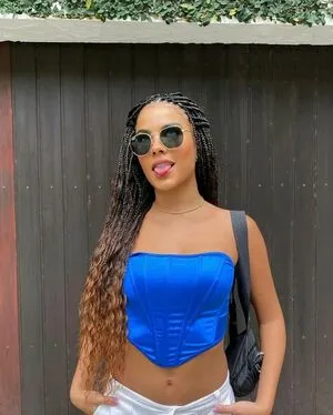 Bella Campos OnlyFans Leaked Free Thumbnail Picture - #nP3LLXaa48