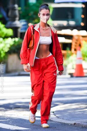 Bella Hadid OnlyFans Leaked Free Thumbnail Picture - #194FWijSlz