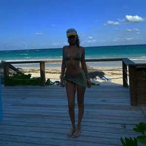 Bella Hadid OnlyFans Leaked Free Thumbnail Picture - #2bpnkMSN0P