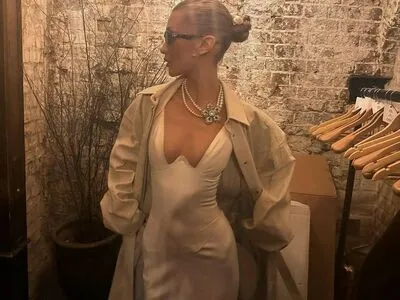 Bella Hadid OnlyFans Leaked Free Thumbnail Picture - #UQJJT5R1Ub