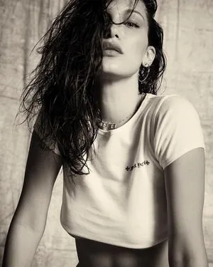 Bella Hadid OnlyFans Leaked Free Thumbnail Picture - #YsmjVCVdb5