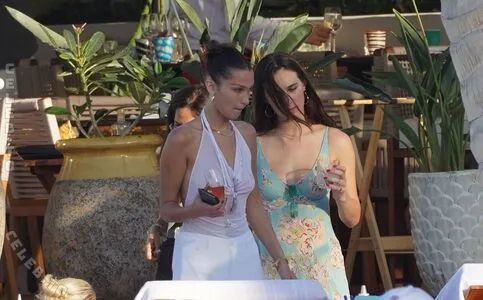 Bella Hadid OnlyFans Leaked Free Thumbnail Picture - #eVvcPZVxgZ