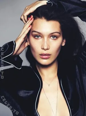 Bella Hadid OnlyFans Leaked Free Thumbnail Picture - #gmLbbCrwpi