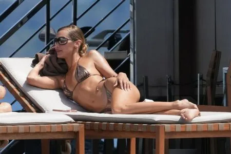 Bella Hadid OnlyFans Leaked Free Thumbnail Picture - #lZnLuGSS8x