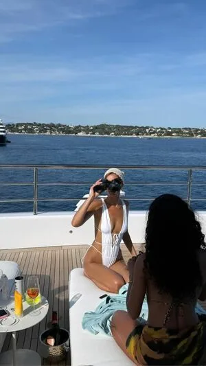 Bella Hadid OnlyFans Leaked Free Thumbnail Picture - #yPRVDGo2hA