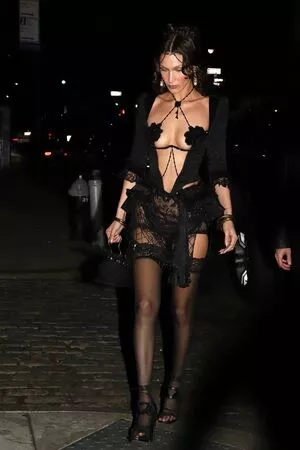 Bella Hadid OnlyFans Leaked Free Thumbnail Picture - #NprPF2TToo