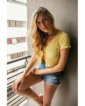 Bella White OnlyFans Leaked Free Thumbnail Picture - #xYmRbxlJsd