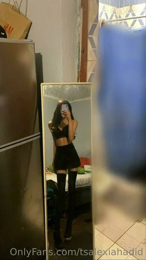 Bellaahadid OnlyFans Leaked Free Thumbnail Picture - #dV3he8Cu2t