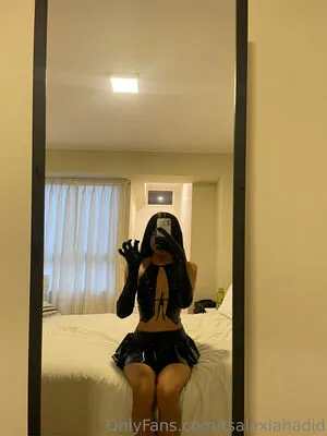 Bellaahadid OnlyFans Leaked Free Thumbnail Picture - #e6OrQJzFoj
