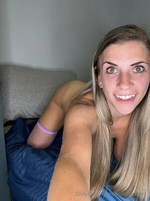 Bellabaxterr OnlyFans Leaked Free Thumbnail Picture - #CkQOOjBvQ2