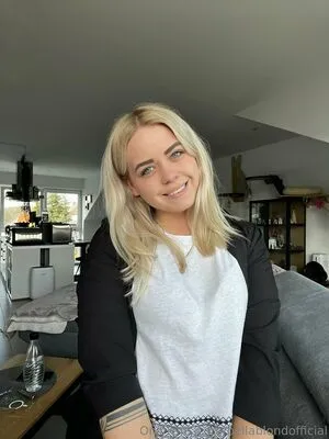 Bellablondofficial OnlyFans Leaked Free Thumbnail Picture - #HFAThIrcGs