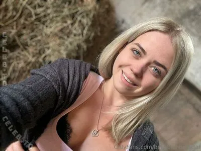 Bellablondofficial OnlyFans Leaked Free Thumbnail Picture - #ru2RPOUUr7