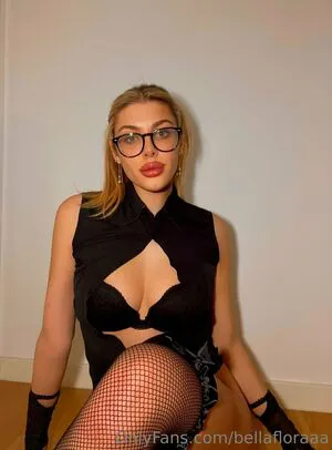 Bellafloraaa OnlyFans Leaked Free Thumbnail Picture - #MDNmdEbeBS
