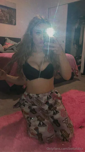 Bellahillsx OnlyFans Leaked Free Thumbnail Picture - #2eltKn9At8