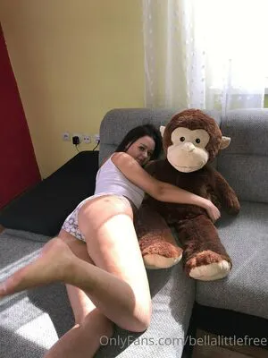 Bellalittlefree22 OnlyFans Leaked Free Thumbnail Picture - #13Ul3zQBMP
