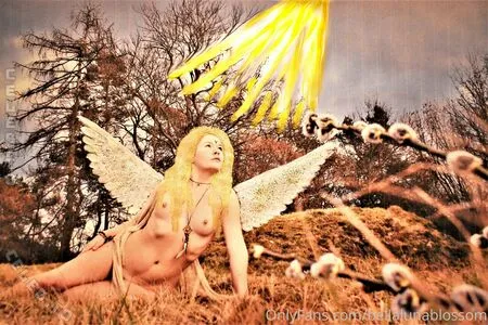 Bellalunablossom OnlyFans Leaked Free Thumbnail Picture - #N03mNNucaO