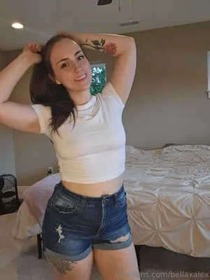 Bellaxalex OnlyFans Leaked Free Thumbnail Picture - #b8CAQrVcUo