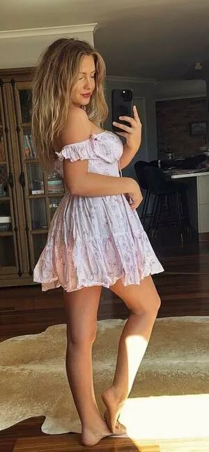 Belle2525 OnlyFans Leaked Free Thumbnail Picture - #DIevg8c5b4