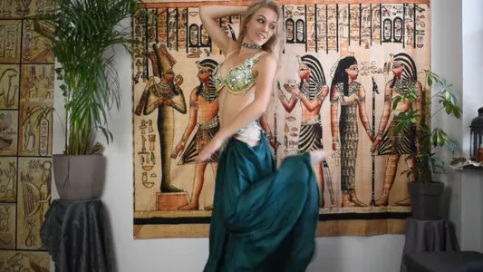 Belly Dancer Lisa OnlyFans Leaked Free Thumbnail Picture - #fYOXea6U24