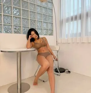 Beo Deul Jeong OnlyFans Leaked Free Thumbnail Picture - #GBr23n37fd