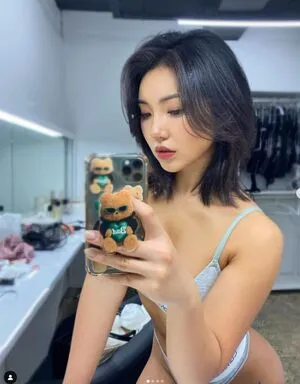 Beo Deul Jeong OnlyFans Leaked Free Thumbnail Picture - #M9LERMZW3I