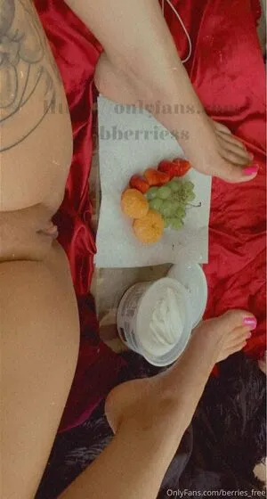 Berries Free OnlyFans Leaked Free Thumbnail Picture - #cGPs9rlUeX