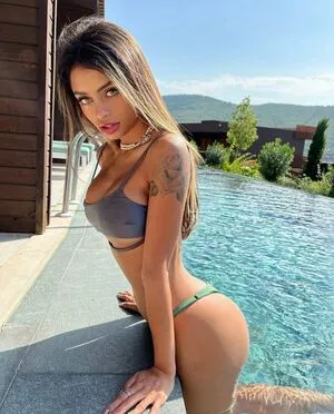 Bertevello OnlyFans Leaked Free Thumbnail Picture - #4RyBjeXXyl