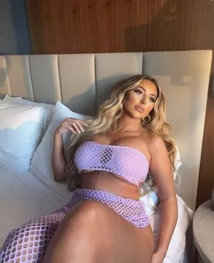 Beth Amelia OnlyFans Leaked Free Thumbnail Picture - #Q9rz5yCw3R