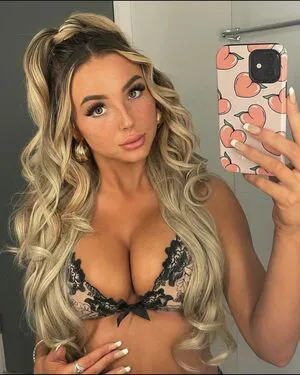 Beth Amelia OnlyFans Leaked Free Thumbnail Picture - #YrHL1LiMNa