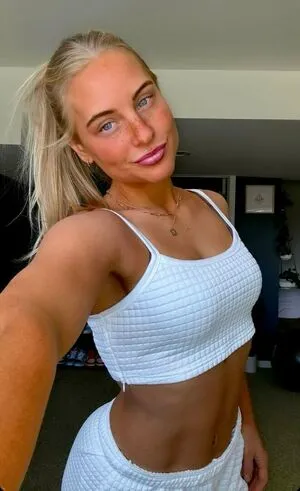 Beth Grotelueschen OnlyFans Leaked Free Thumbnail Picture - #0Q2nzfztUz