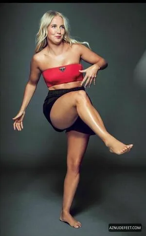 Beth Mead OnlyFans Leaked Free Thumbnail Picture - #5xGFoFsp7Q