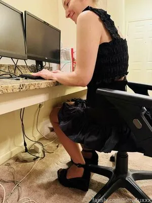 Beth Nylon Queen OnlyFans Leaked Free Thumbnail Picture - #wrtLT8N6cd