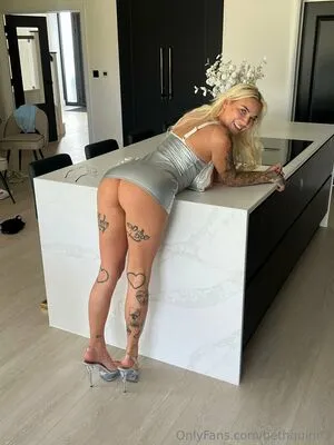 Bethquinn1 OnlyFans Leaked Free Thumbnail Picture - #mGYYYp3Www