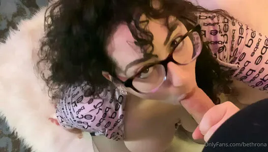 Bethrona OnlyFans Leaked Free Thumbnail Picture - #0QzGRUBc7v