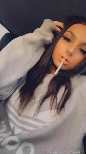 Bethsmoking OnlyFans Leaked Free Thumbnail Picture - #u05EfE054r