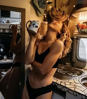 Betterworld Travellers OnlyFans Leaked Free Thumbnail Picture - #f4E97FX5G4