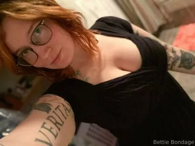 Bettie Bondage OnlyFans Leaked Free Thumbnail Picture - #SEMrYWwedT