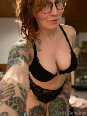 Bettie Bondage OnlyFans Leaked Free Thumbnail Picture - #dez4Dezttw