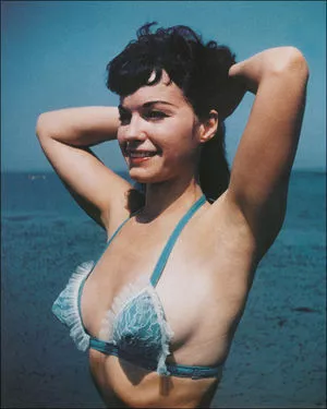 Bettie Page OnlyFans Leaked Free Thumbnail Picture - #rqexn0fG0d