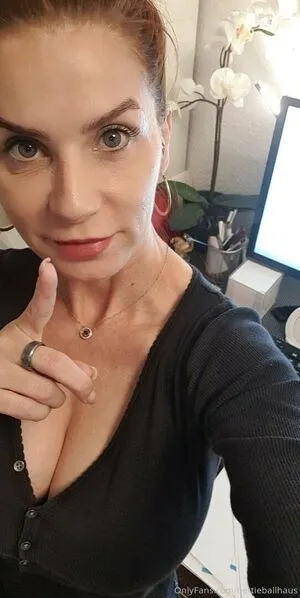 Bettieballhaus OnlyFans Leaked Free Thumbnail Picture - #r00FXAn2Ey