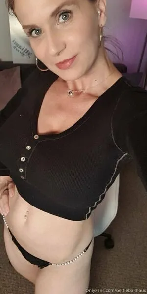 Bettieballhaus OnlyFans Leaked Free Thumbnail Picture - #xqMBktvpJZ