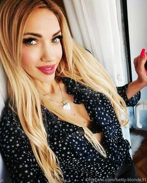 Betty Blonde31 OnlyFans Leaked Free Thumbnail Picture - #OPGVFTFSFd