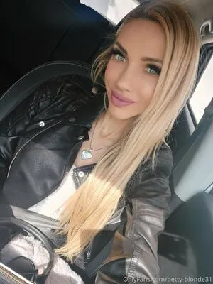 Betty Blonde31 OnlyFans Leaked Free Thumbnail Picture - #YcMaCS9FhU