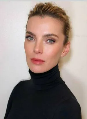 Betty Gilpin OnlyFans Leaked Free Thumbnail Picture - #5yQa8ELoXK