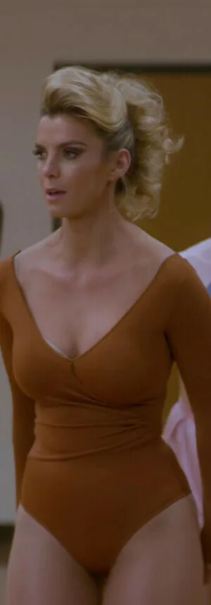 Betty Gilpin OnlyFans Leaked Free Thumbnail Picture - #BXIQcbXtSy