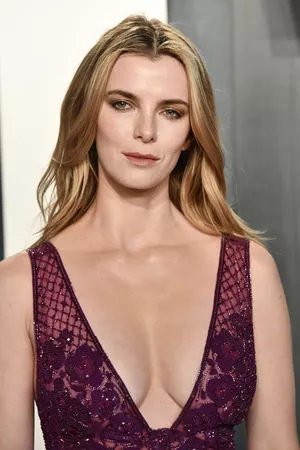 Betty Gilpin OnlyFans Leaked Free Thumbnail Picture - #P0kGeiDVGY