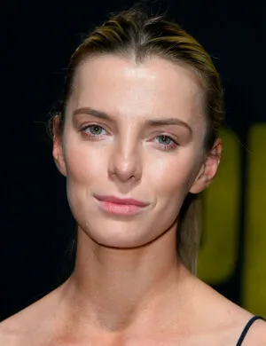 Betty Gilpin OnlyFans Leaked Free Thumbnail Picture - #kZpyChr5eE