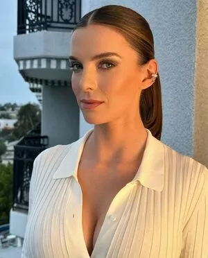 Betty Gilpin OnlyFans Leaked Free Thumbnail Picture - #l56YPovKS0