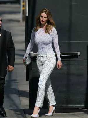 Betty Gilpin OnlyFans Leaked Free Thumbnail Picture - #v1sF5neSoQ